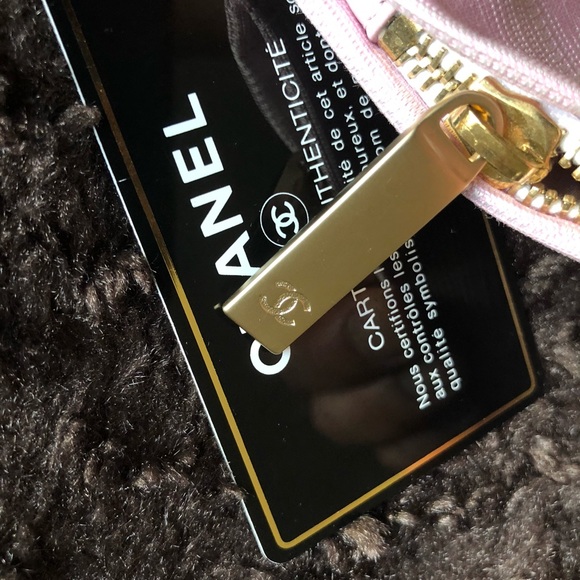 AUTHENTIC CHANEL CLOTH PURSE LIKE NEW - Picture 6 of 8